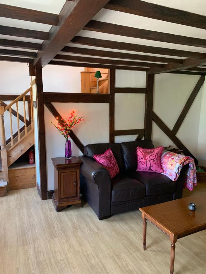 Stunning 1 Bedroom Self Contained Apartment Hythe  Eksteriør billede